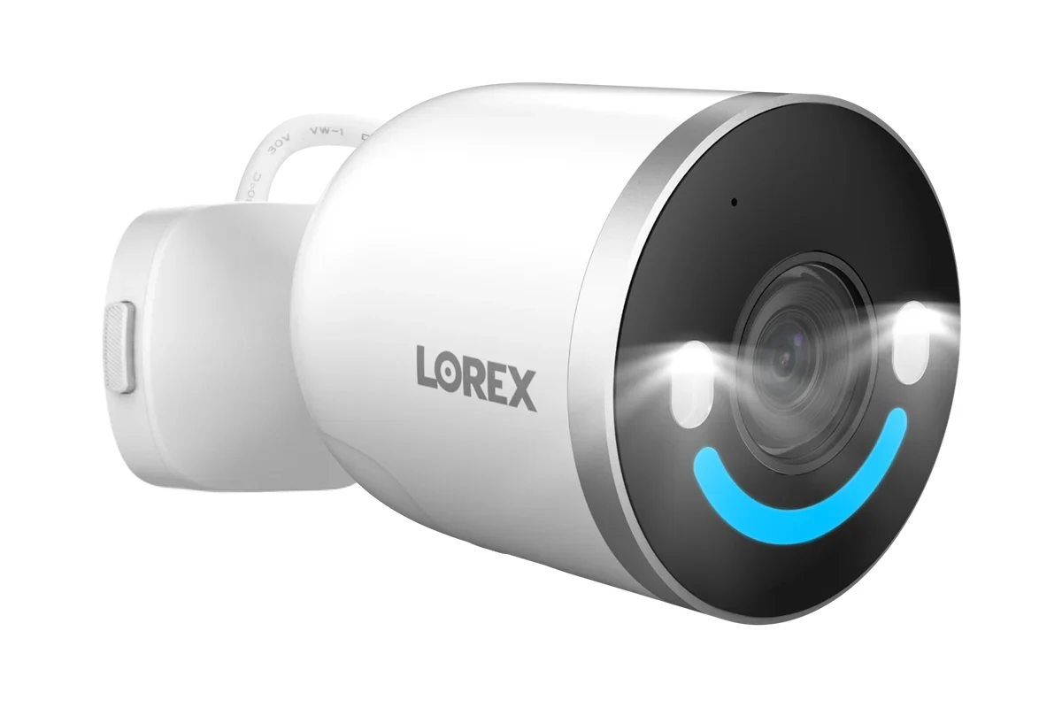 Lorex 4K Spotlight Indoor/Outdoor Wi-Fi 6 Security Camera with Smart Security Lighting (32GB)