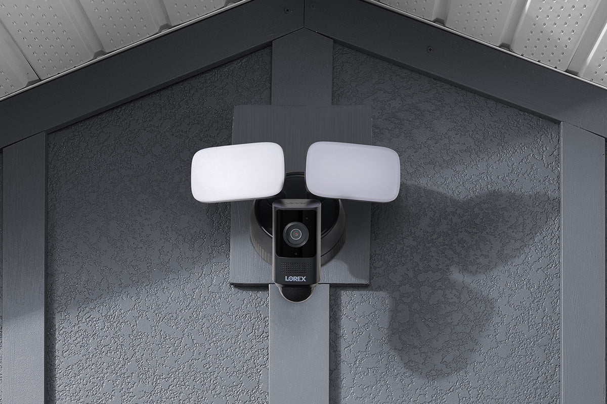 Lorex 2K Wi-Fi Floodlight Security Camera (32GB)